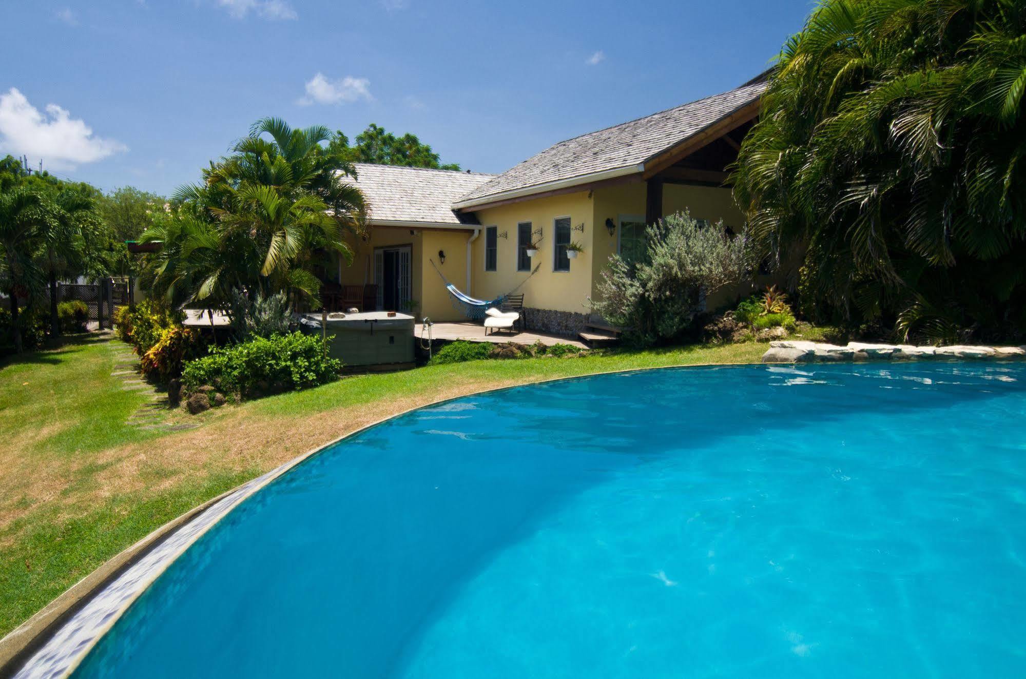 Maca Bana Hotel St. George's Exterior foto